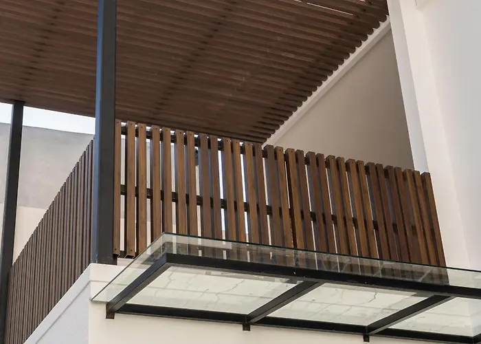 Ziggy - Contemporary 2 Bdr Villa