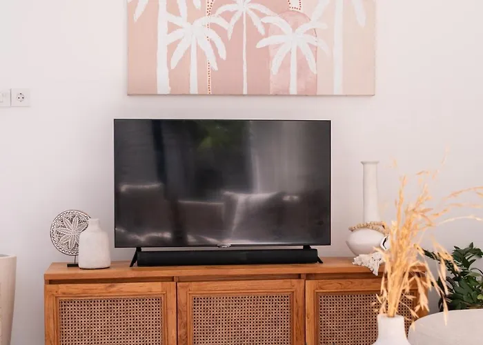 Ziggy - Contemporary 2 Bdr *